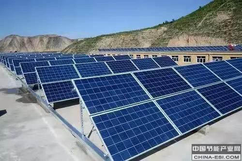 利尔阳光光伏清洁机器人4.jpg